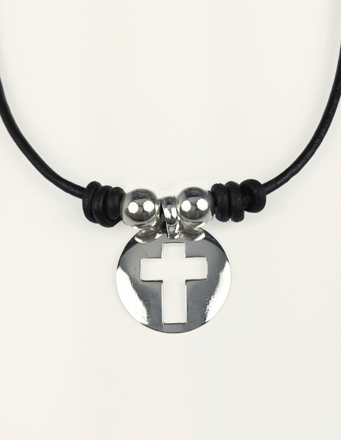 CRUZ-PLATA-CALADA-1_aee83374cc6c732bc7d7d07747ce3514 Colgante con cruz de plata calada - Imagen 1