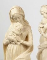 Figura Virgen del beso madera natural - Imagen 5